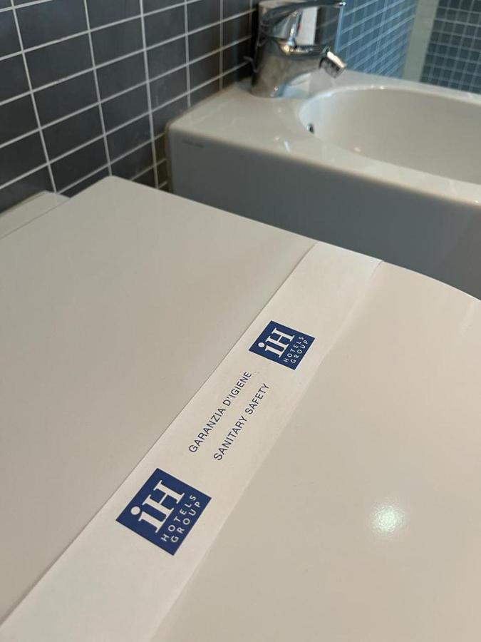 Ih Hotels Milano Centrale Guest House Exterior foto